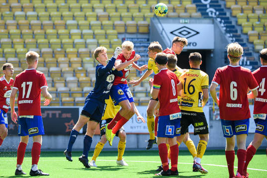Kamp i Östers straffområde vid en hörna