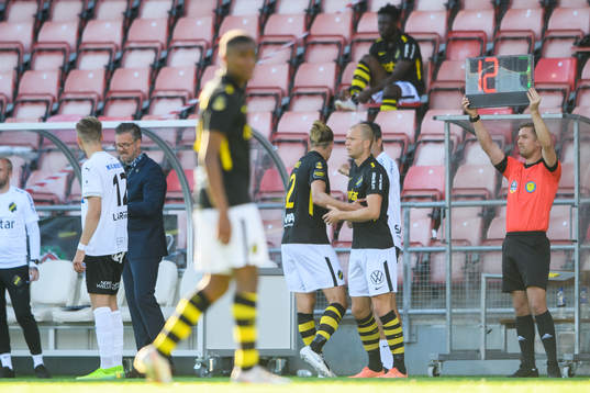 s Felix Michel byter med Per Karlsson
