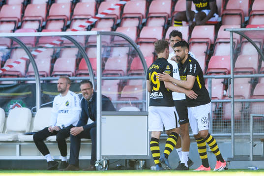 s Saku Ylätupa byter med Stefan Silva