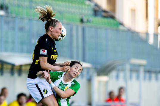 s Elsa Törnblom von Schmalensee och Hammarbys Helén Eke