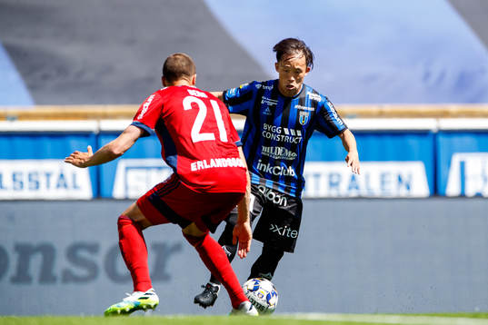 Djurgårdens Erik Berg och Sirius Yukiya Sugita