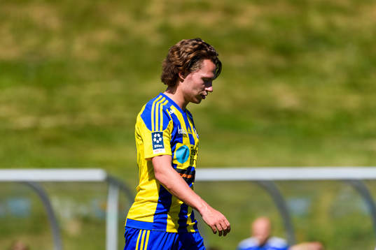Eskilsminnes Filip Ottosson deppar när han lämnar planen