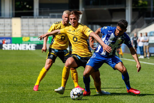 Elfsborgs Simon Olsson och IFK Göteborgs Hosam Aiesh