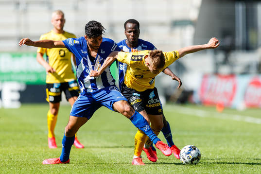 IFK Göteborgs Hosam Aiesh och Elfsborgs Jacob Ondrejka