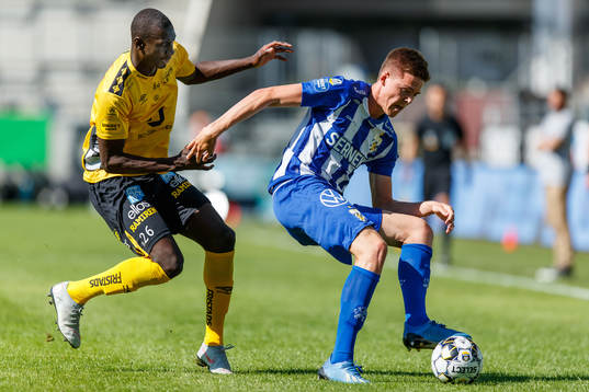 Elfsborgs Marokhy Ndione och IFK Göteborgs Emil Holm