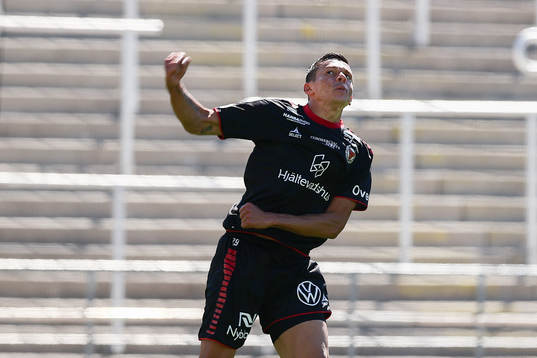 Kalmars Romario Pereira Sipiao jublar