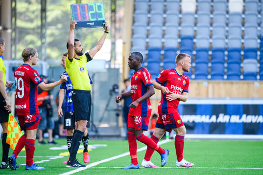 Djurgårdens Edward Chilufya byts ut mot Oscar Pettersson