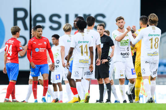Varbergs spelare jublar