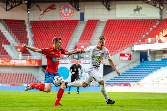 Helsingborgs Adam Eriksson och Varbergs Albin Winbo