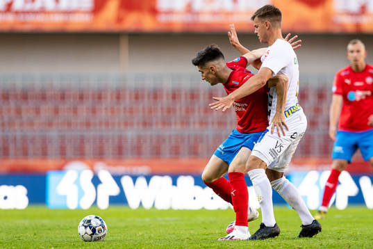 Helsingborgs Armin Gigovic och Varbergs Albin Winbo