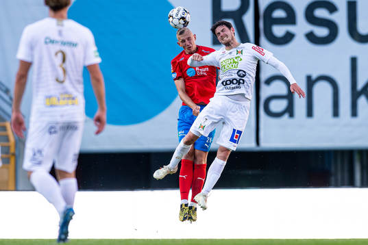 Helsingborgs Jakob Voelkerling Persson och Varbergs Robin
