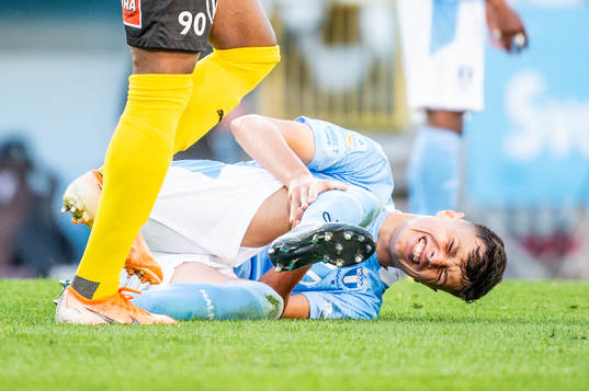 Malmö FFs Anel Ahmedhodzic grinar illa