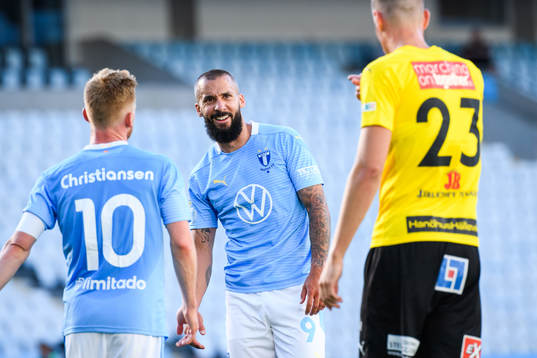 Malmö FFs Anders Christiansen och Mjällbys Jesper Löfgren