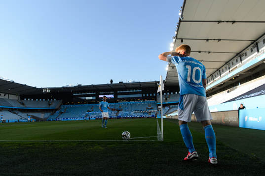 Malmö FFs Anders Christiansen med en hörna
