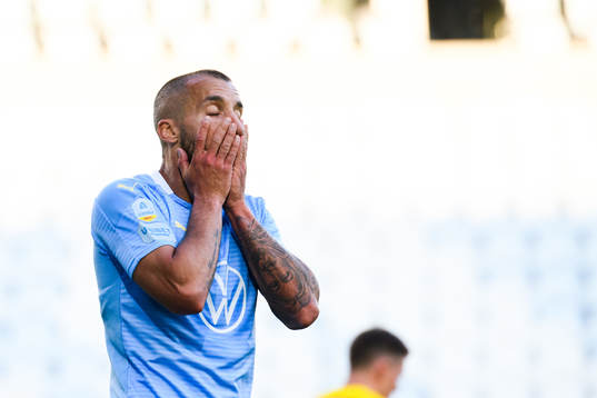 Malmö FFs Guillermo Molins deppar