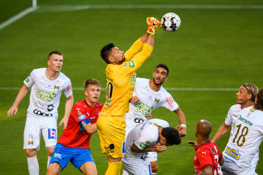 Varbergs målvakt Stojan Lucic