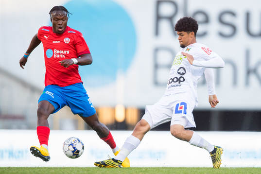 Helsingborgs Noel Mbo och Varbergs Luke Le Roux