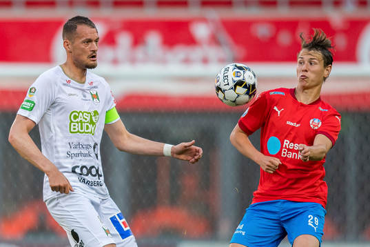 Varbergs Albert Ejupi och Helsingborgs Alex Timossi