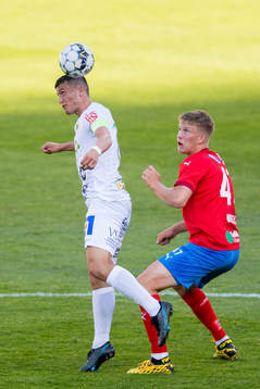 Varbergs Astrit Seljmani och Helsingborgs Casper Widell
