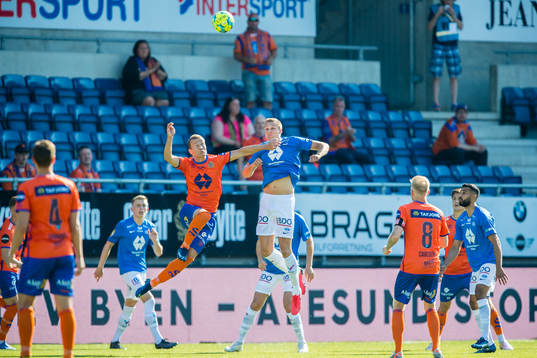 Ståle Stålinho Sæthre of Aalesund and Stian Rode