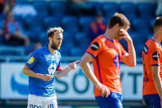 Magnus Wolff Eikrem of Molde celebrates