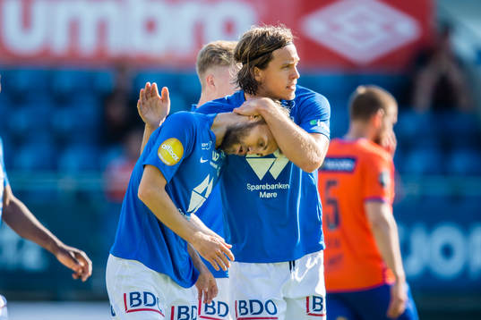 Magnus Wolff Eikrem of Molde celebrates with Martin