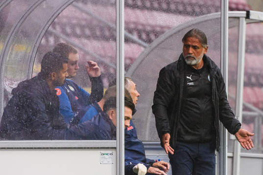 AFC Eskilstunas tränare Özcan Melkemichel