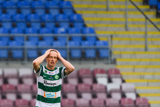 Västerås Douglas Karlberg deppar