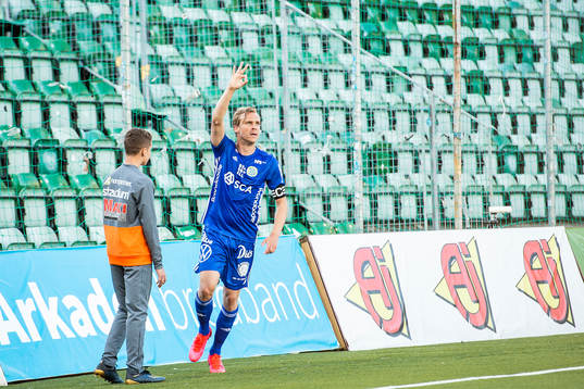 Sundsvalls Pontus Engblom jublar