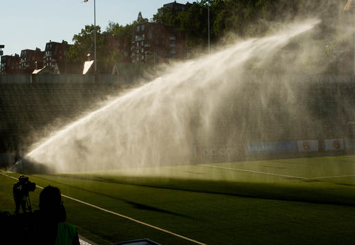 Bevattning på NP3 arena innan fotbollsmatchen i Superettan