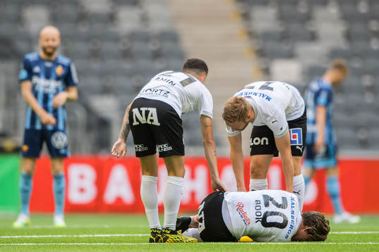 Örebros Robin Book har ont