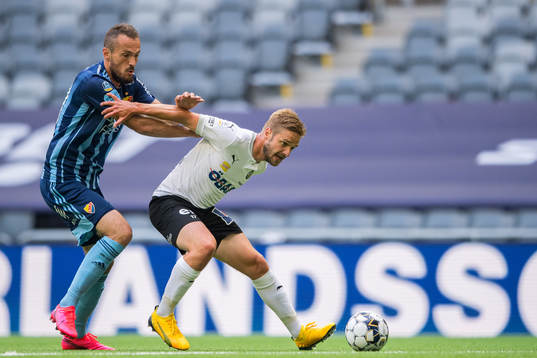 Djurgårdens Emir Kujovic och Örebros Johan Mårtensson