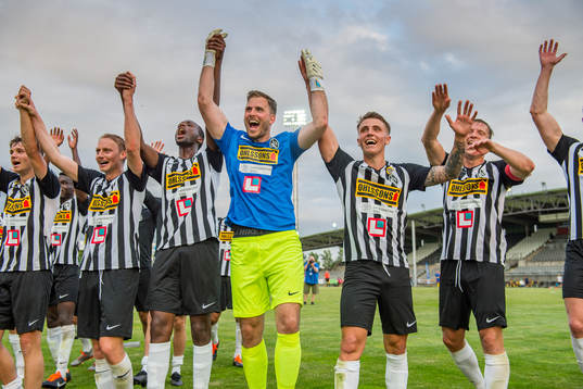 Landskronas spelare jublar