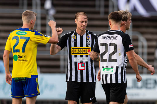 Eskilsminnes Filip Lundeberg och Landskronas Måns Ekvall