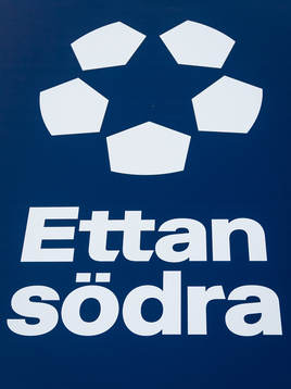 Skylt med Ettan Södras märke på