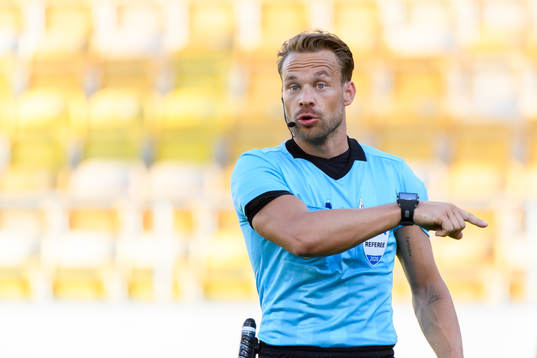Domare Kristoffer Karlsson