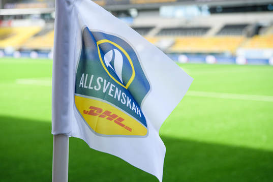 Hörnflagga med DHL och Alsvenskans logga