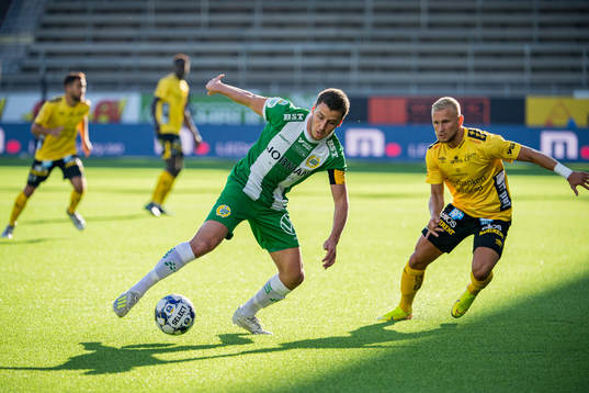 Hammarbys Jeppe Andersen och Elfsborgs Simon Strand