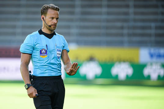 Domare Kristoffer Karlsson