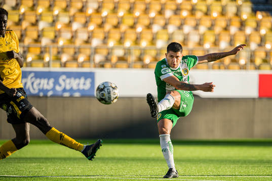 Hammarbys Paulinho testar skott