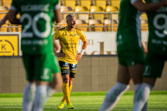 Elfsborgs Simon Strand deppar