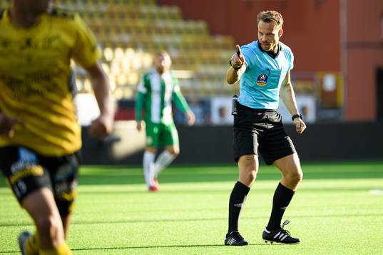Domare Kristoffer Karlsson