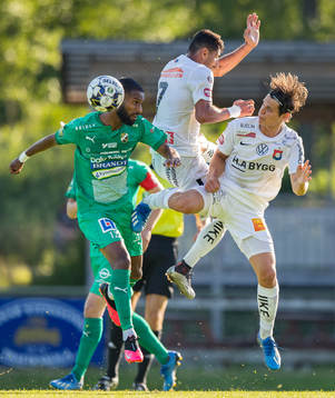 Ljungskiles Mirad Garza mot Örgrytes Ailton Almeida och