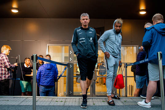 Lars Arne Nilsen, head coach of Brann, and Bismar Acosta