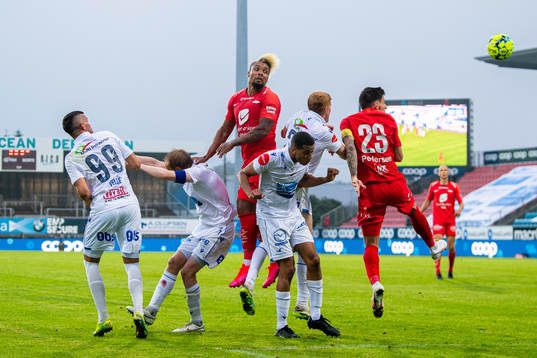 Bismar Acosta and Daniel Alexander Pedersen of Brann