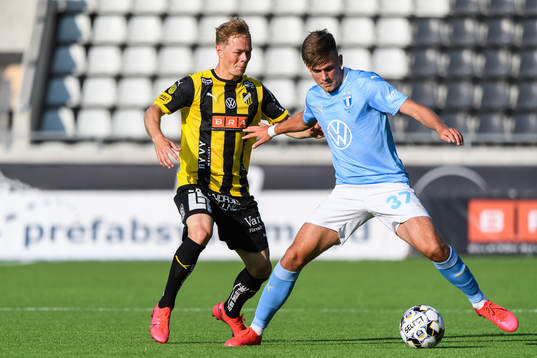 Häckens Adam Andersson och Malmö FFs Tim Prica