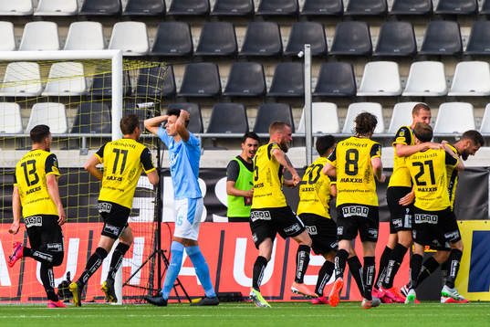 Malmö FFs Anel Ahmedhodzic deppar