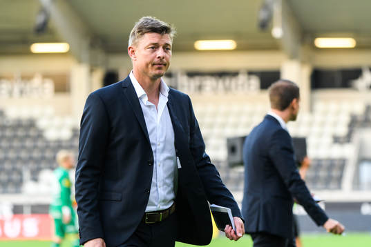 Malmö FFs tränare Jon Dahl Tomasson deppar