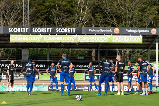 IFK Göteborgs spelare före fotbollsmatchen i Allsvenskan