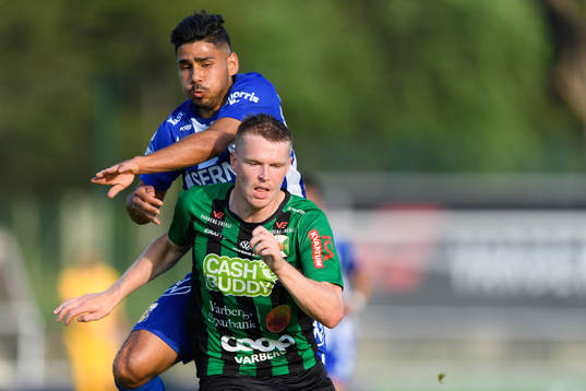 IFK Göteborgs Hosam Aiesh och Varbergs Anton Liljenbäck